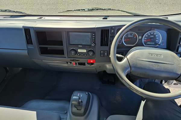 2014 Isuzu N Series NPR 200/275 Premium 4x2