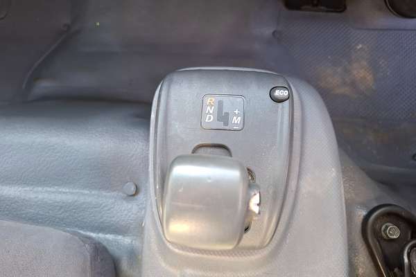 2014 Isuzu N Series NPR 200/275 Premium 4x2