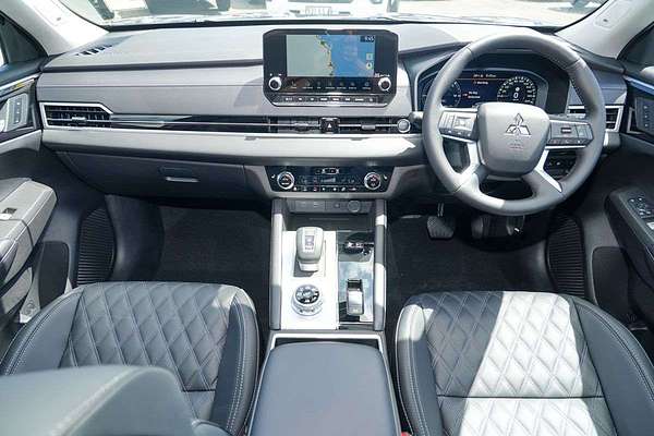 2025 Mitsubishi Outlander PHEV Exceed ZM