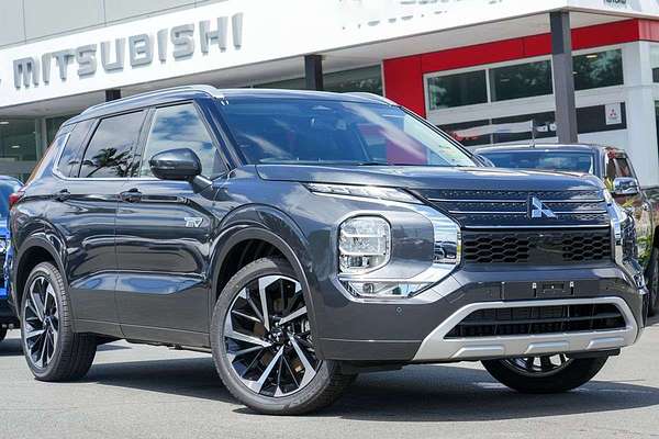 2025 Mitsubishi Outlander PHEV Exceed ZM