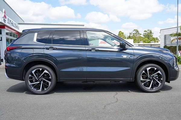 2025 Mitsubishi Outlander PHEV Exceed ZM