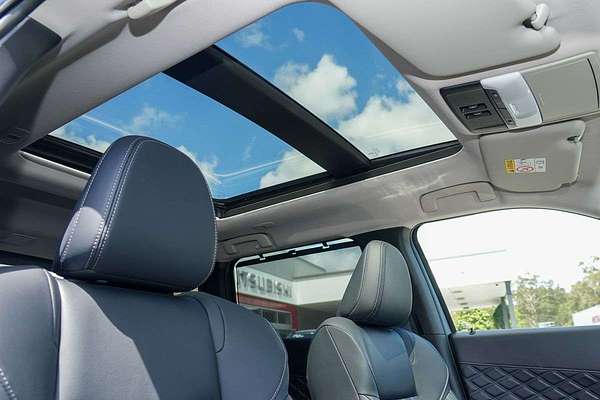 2025 Mitsubishi Outlander PHEV Exceed ZM
