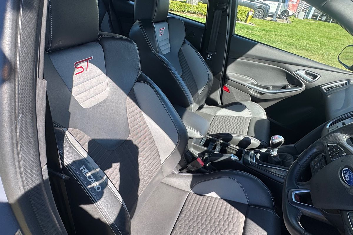 2016 Ford Focus ST LZ