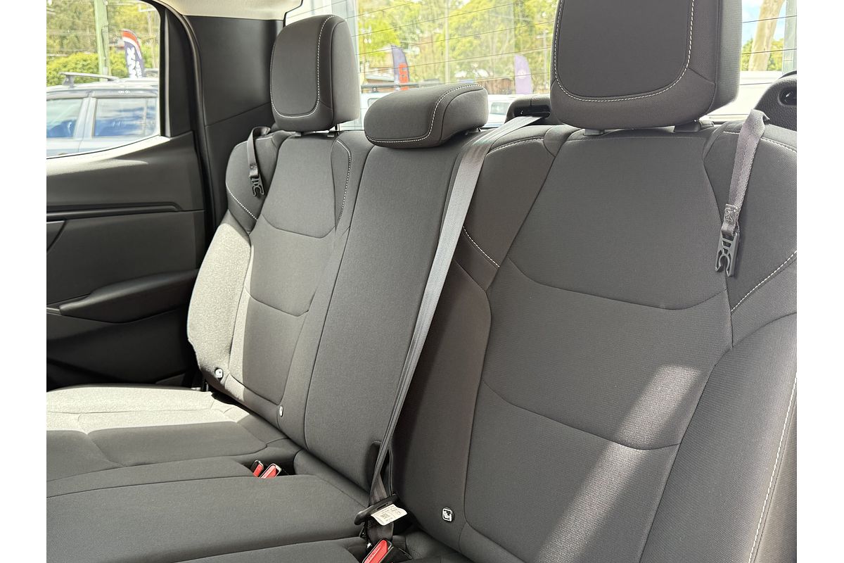 2025 Isuzu D-MAX SX 4X4