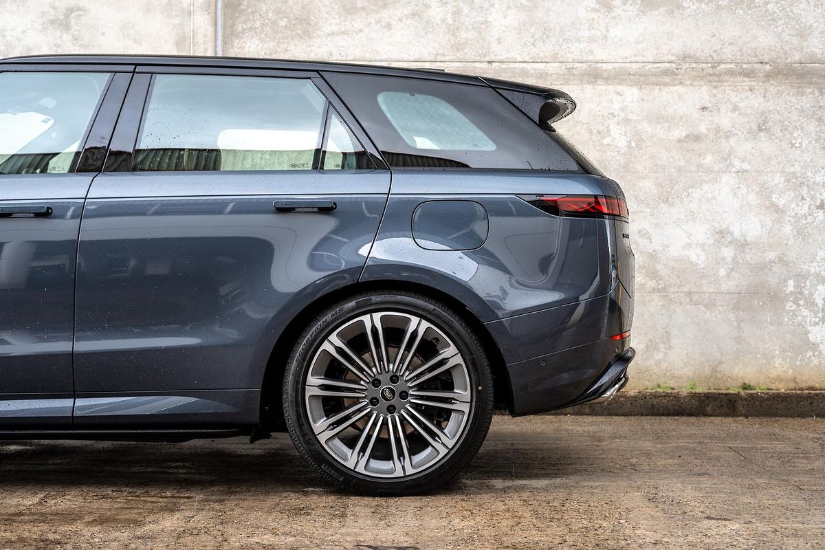 2025 Land Rover Range Rover Sport PHEV P460e Dynamic HSE L461