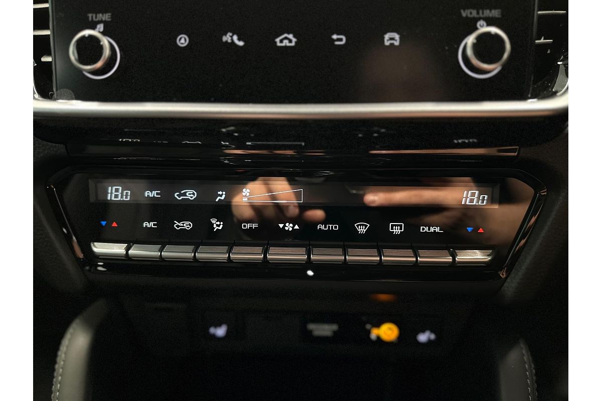 2025 Isuzu MU-X X-TERRAIN
