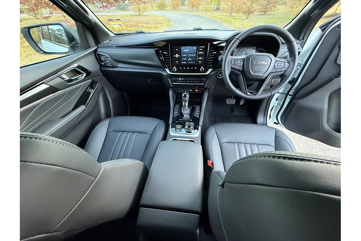 2025 Isuzu MU-X LS-T