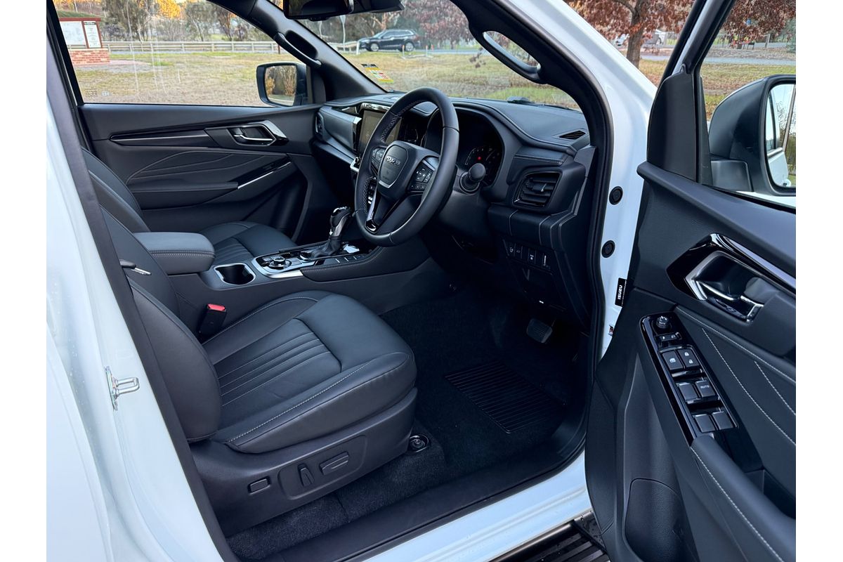 2025 Isuzu MU-X LS-T