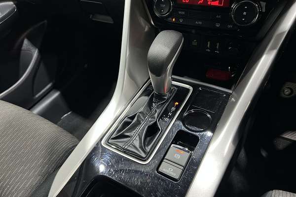 2023 Mitsubishi Eclipse Cross LS YB