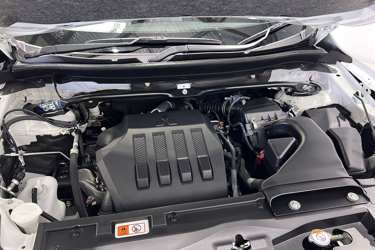 2023 Mitsubishi Eclipse Cross LS YB
