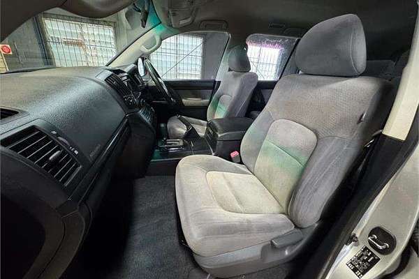 2010 Toyota Landcruiser GXL UZJ200R