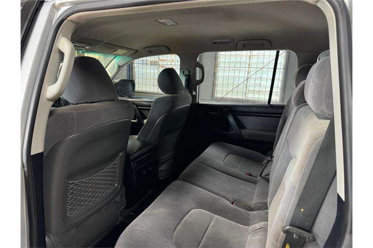 2010 Toyota Landcruiser GXL UZJ200R