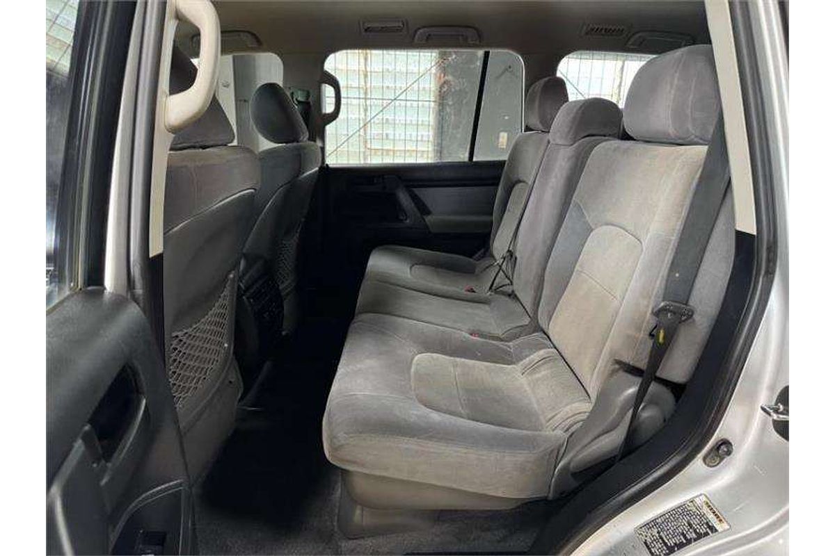 2010 Toyota Landcruiser GXL UZJ200R