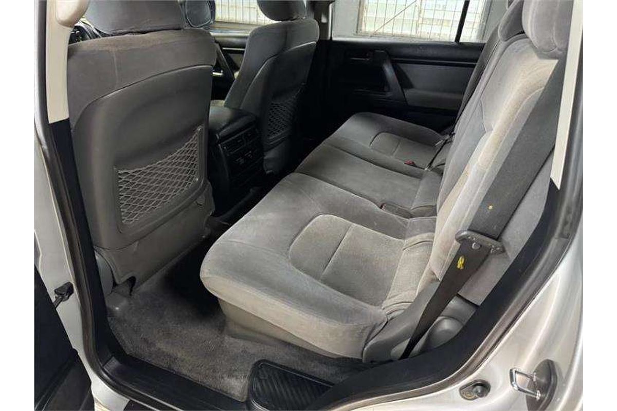 2010 Toyota Landcruiser GXL UZJ200R