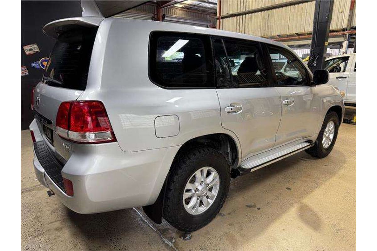 2010 Toyota Landcruiser GXL UZJ200R
