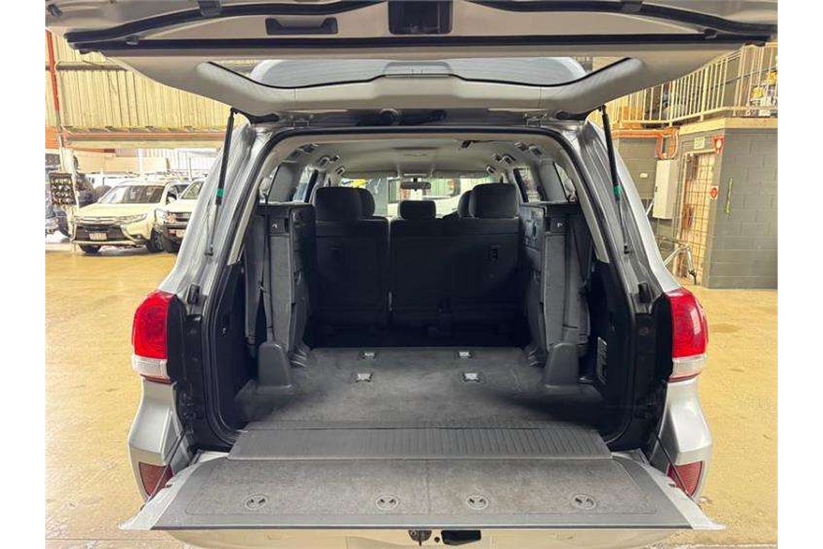 2010 Toyota Landcruiser GXL UZJ200R