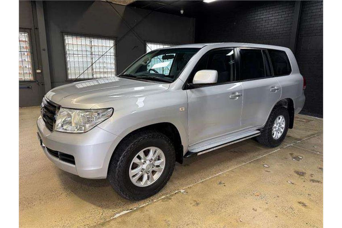 2010 Toyota Landcruiser GXL UZJ200R