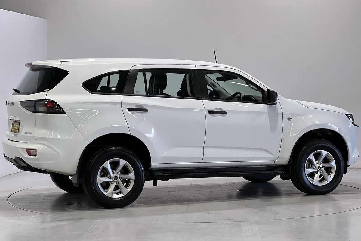 2023 Isuzu MU-X LS-M