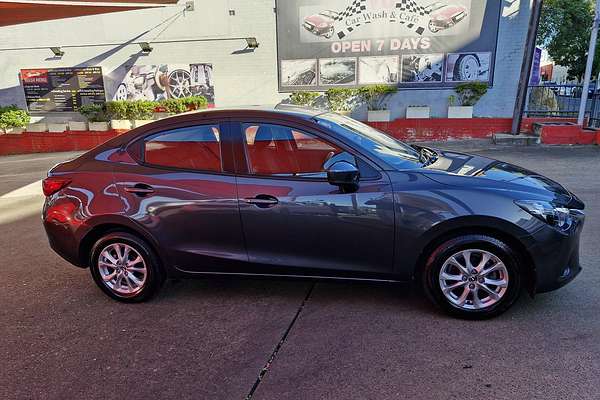 2017 Mazda 2 Maxx DL Series