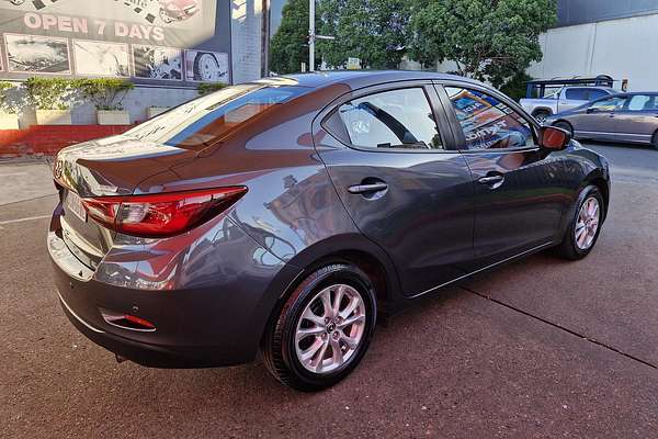 2017 Mazda 2 Maxx DL Series