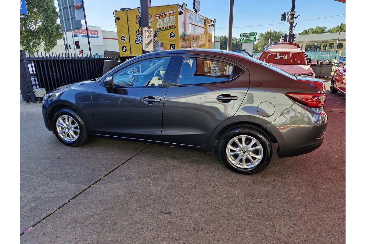 2017 Mazda 2 Maxx DL Series