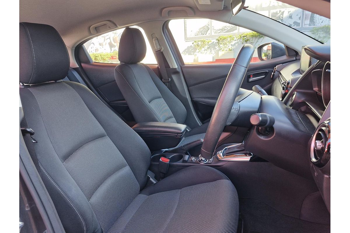 2017 Mazda 2 Maxx DL Series