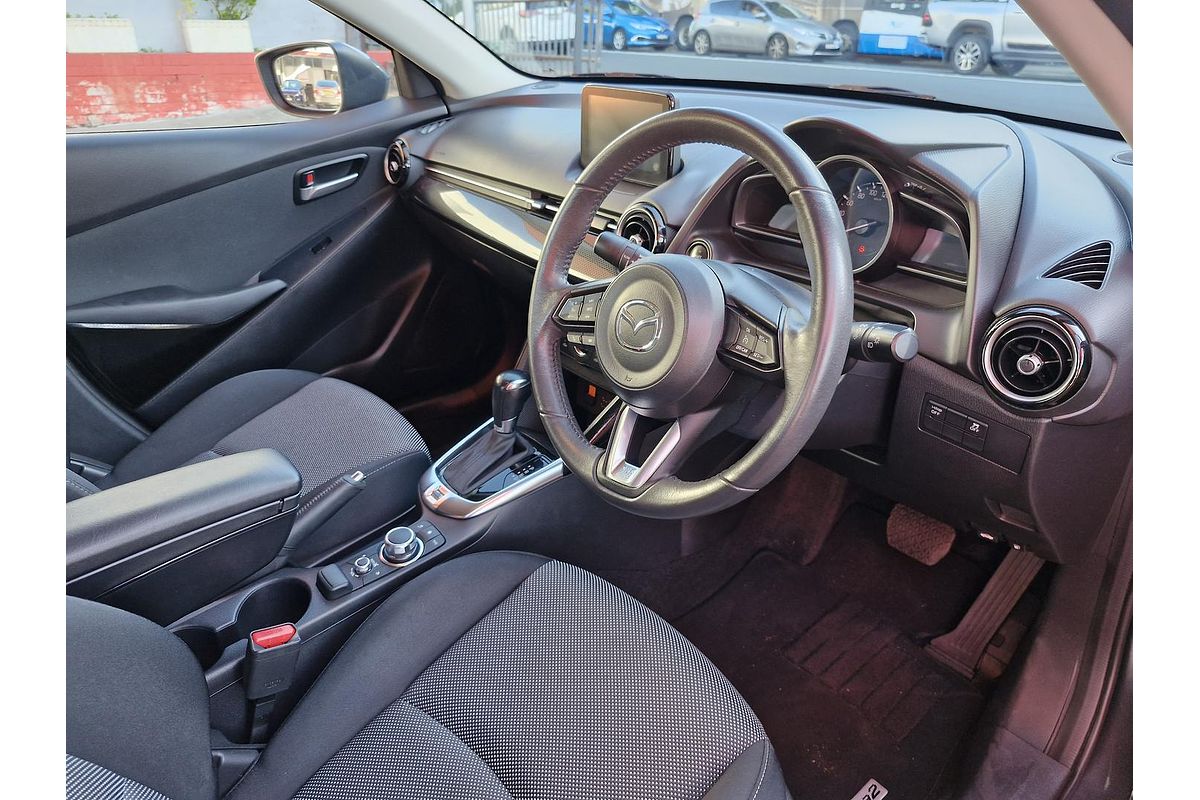 2017 Mazda 2 Maxx DL Series