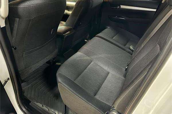 2017 Toyota Hilux SR5 GUN126R 4X4