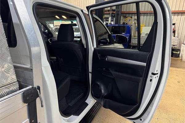 2017 Toyota Hilux SR5 GUN126R 4X4