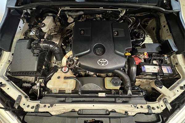 2017 Toyota Hilux SR5 GUN126R 4X4