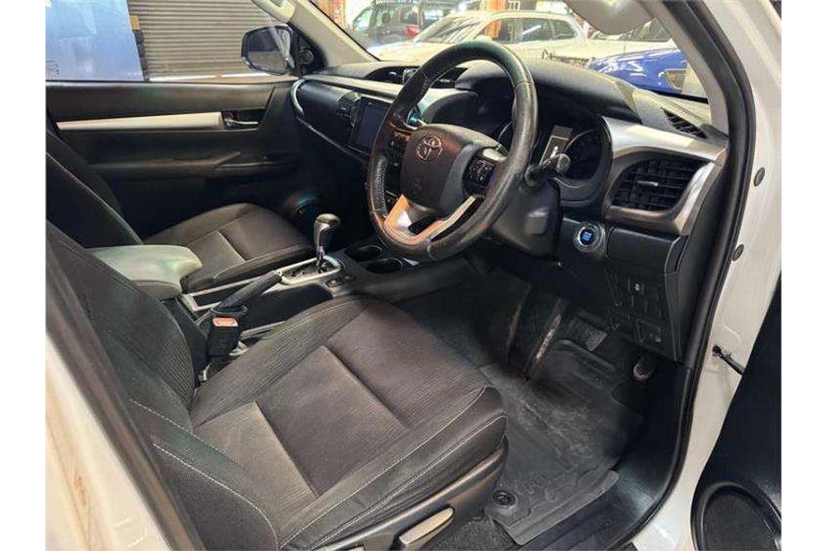 2017 Toyota Hilux SR5 GUN126R 4X4