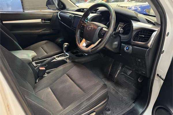 2017 Toyota Hilux SR5 GUN126R 4X4