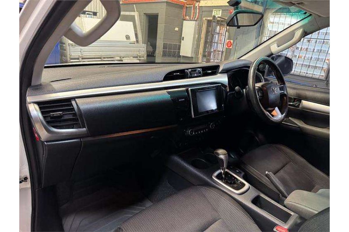 2017 Toyota Hilux SR5 GUN126R 4X4