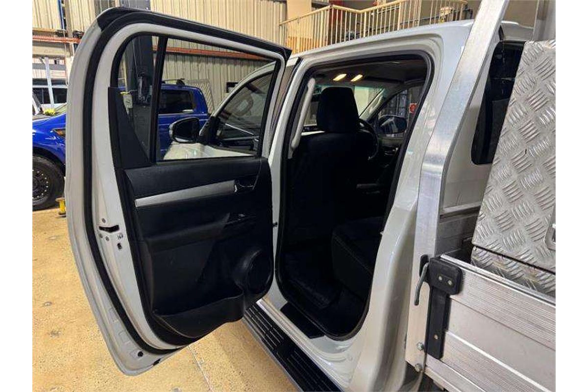 2017 Toyota Hilux SR5 GUN126R 4X4
