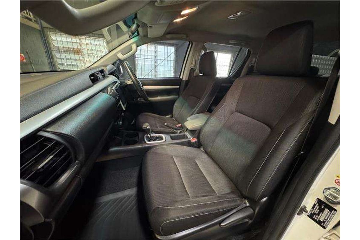 2017 Toyota Hilux SR5 GUN126R 4X4