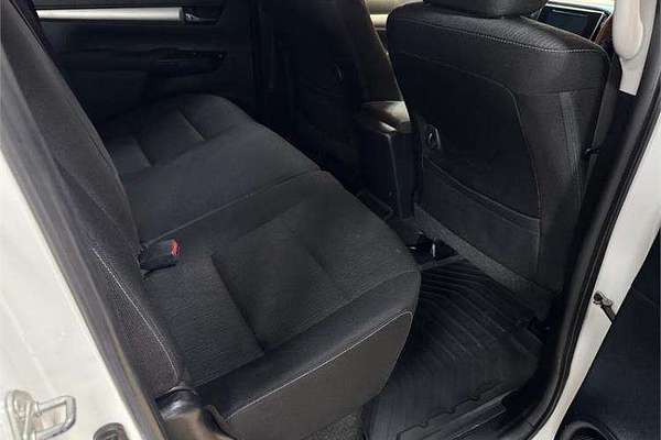 2017 Toyota Hilux SR5 GUN126R 4X4