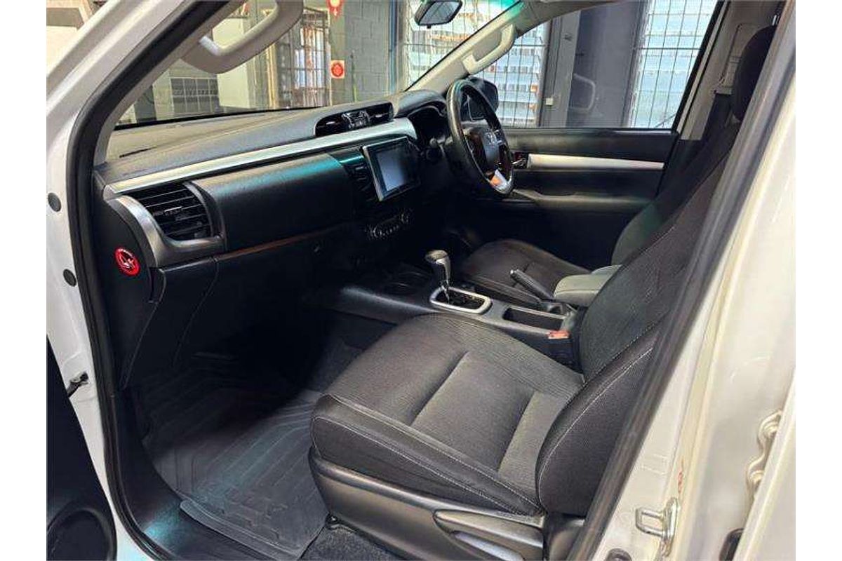2017 Toyota Hilux SR5 GUN126R 4X4