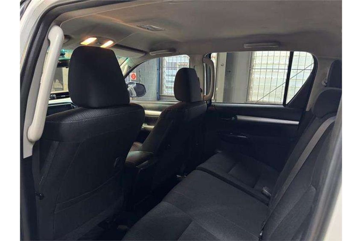 2017 Toyota Hilux SR5 GUN126R 4X4