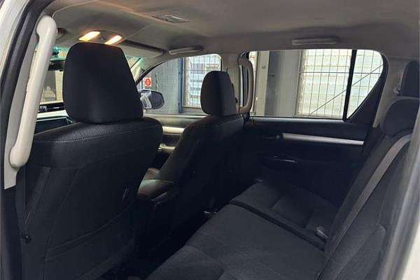 2017 Toyota Hilux SR5 GUN126R 4X4
