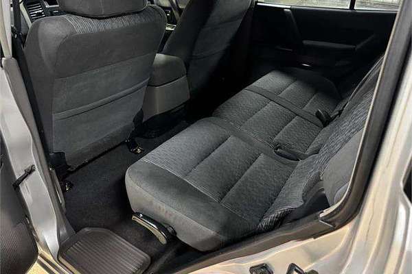 2003 Mitsubishi Pajero GLX NP