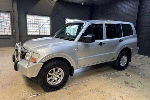 2003 Mitsubishi Pajero GLX NP