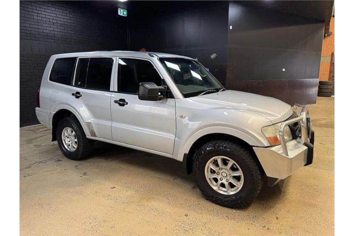 2003 Mitsubishi Pajero GLX NP