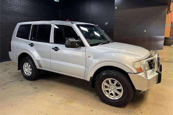 2003 Mitsubishi Pajero GLX NP