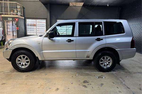 2003 Mitsubishi Pajero GLX NP