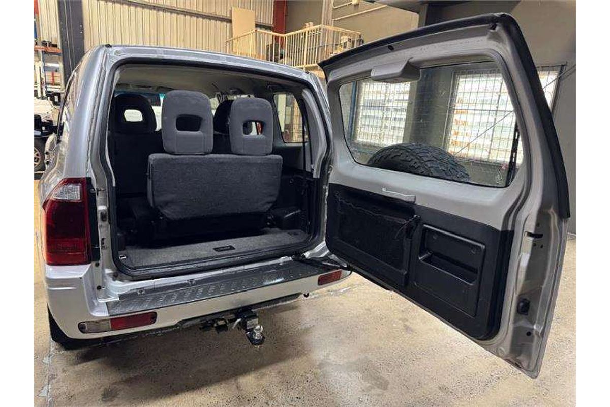 2003 Mitsubishi Pajero GLX NP