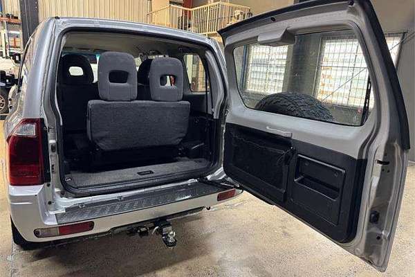 2003 Mitsubishi Pajero GLX NP