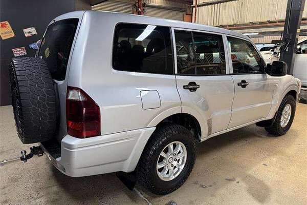 2003 Mitsubishi Pajero GLX NP