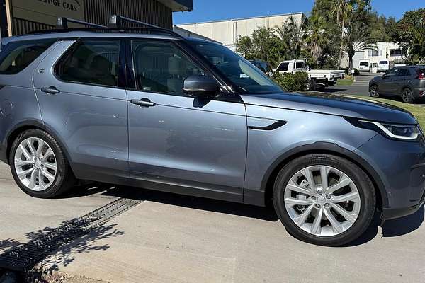 2021 Land Rover Discovery D300 SE Series 5