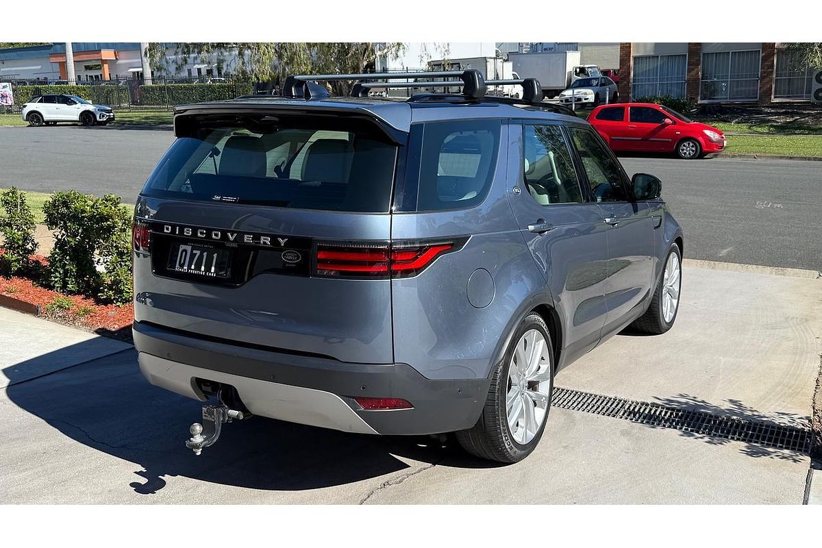 2021 Land Rover Discovery D300 SE Series 5