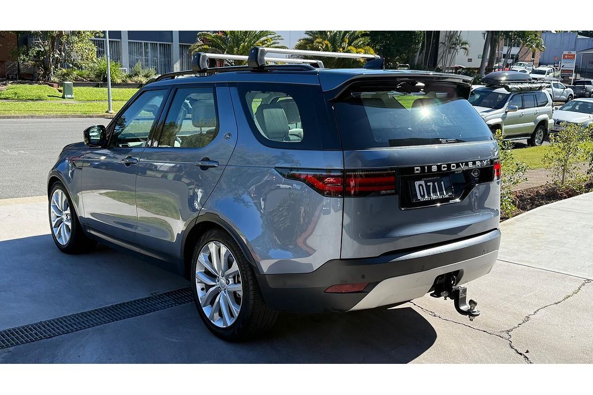 2021 Land Rover Discovery D300 SE Series 5